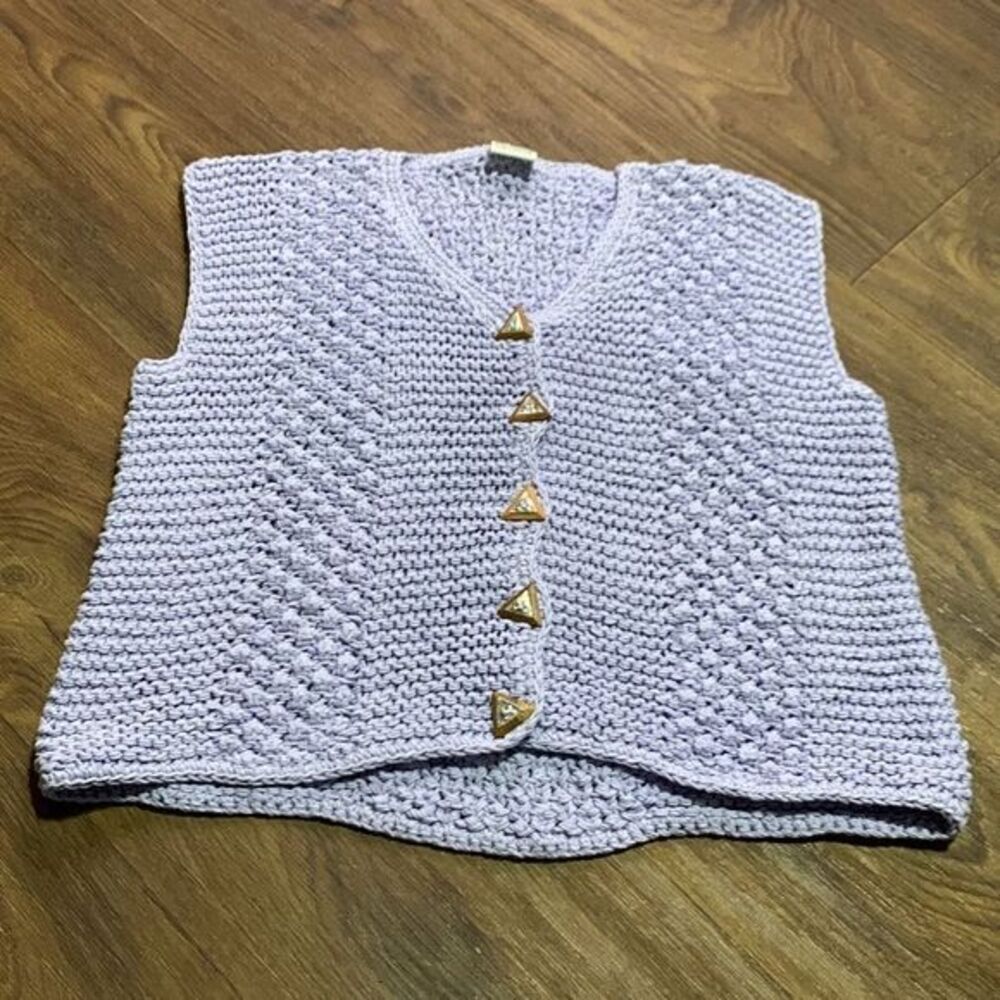 HANDKNITS lavander knit vest with triangle buttons hand made - Picture 9 of 10